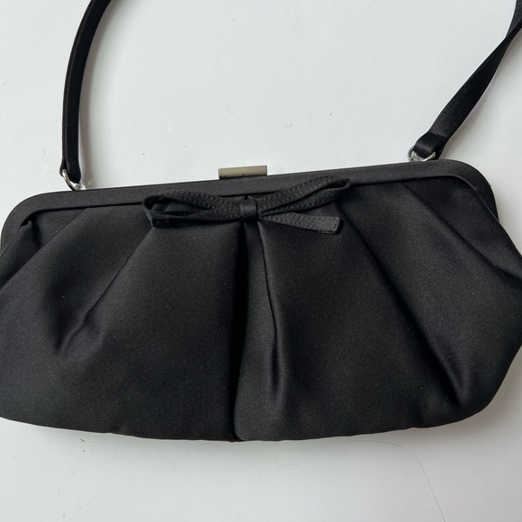 Classic Black Women's Shoulder Bag with Bow Accent - Picture 2 of 6